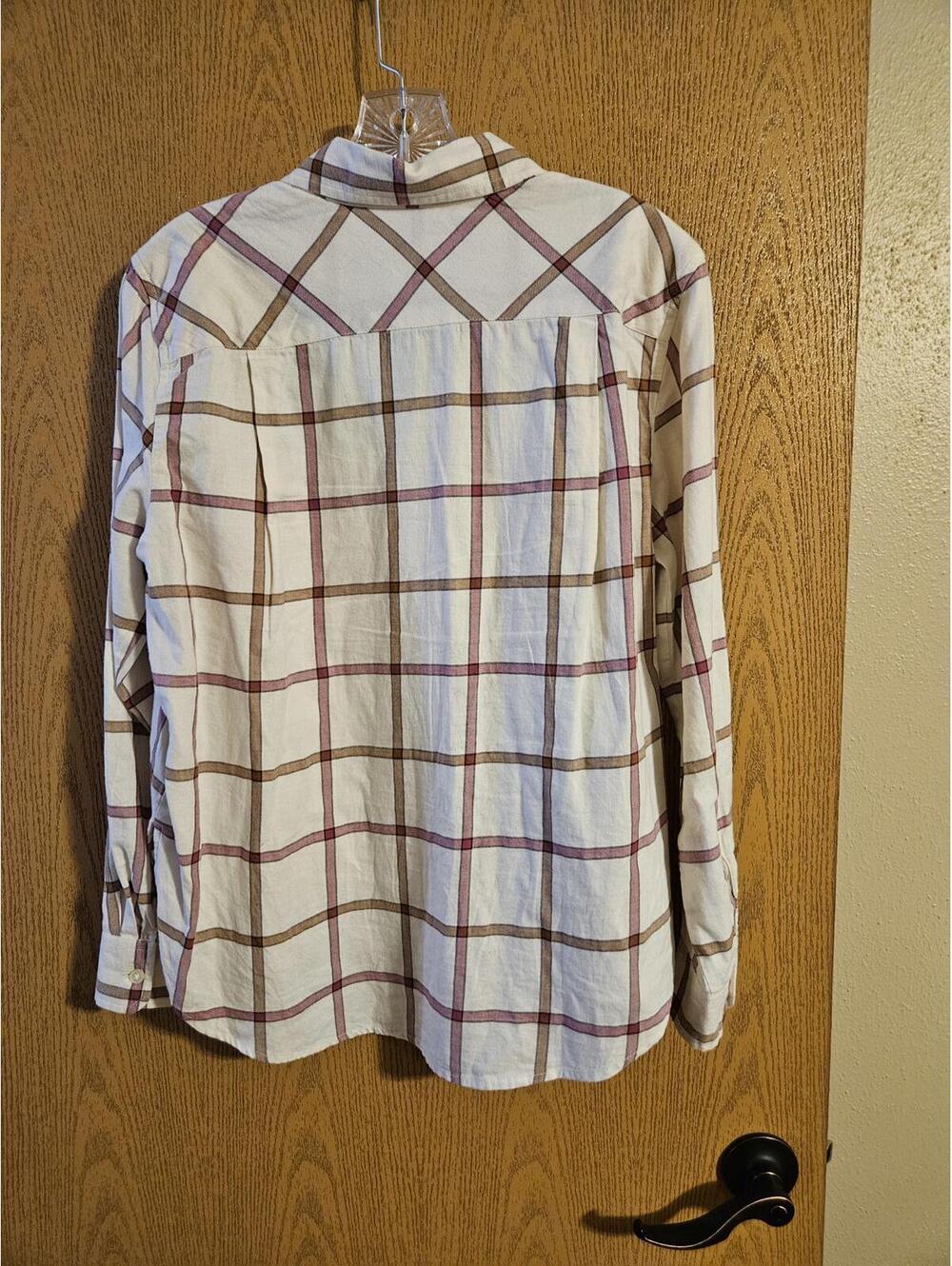 LOFT Button-Up Top - Picture 7 of 9
